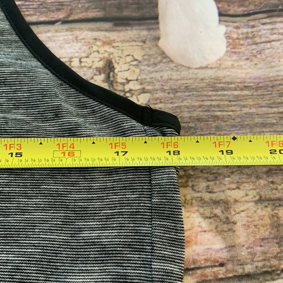 Hurley Size Small Active/Athleisure Dress - Picture 7 of 9